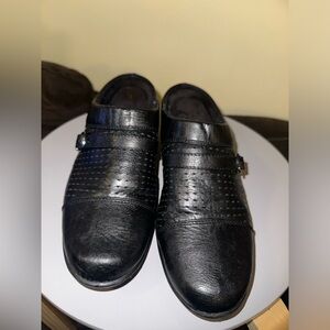 Women Black Leather Shoes
